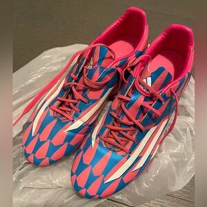 Rare adidas f30 pink soccer shoes cleats US size 9.5